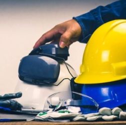 Cách chọn mũ bảo hộ lao động đúng tiêu chuẩn