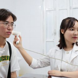 Hướng dẫn cách trị mụn trứng cá tuổi dậy thì